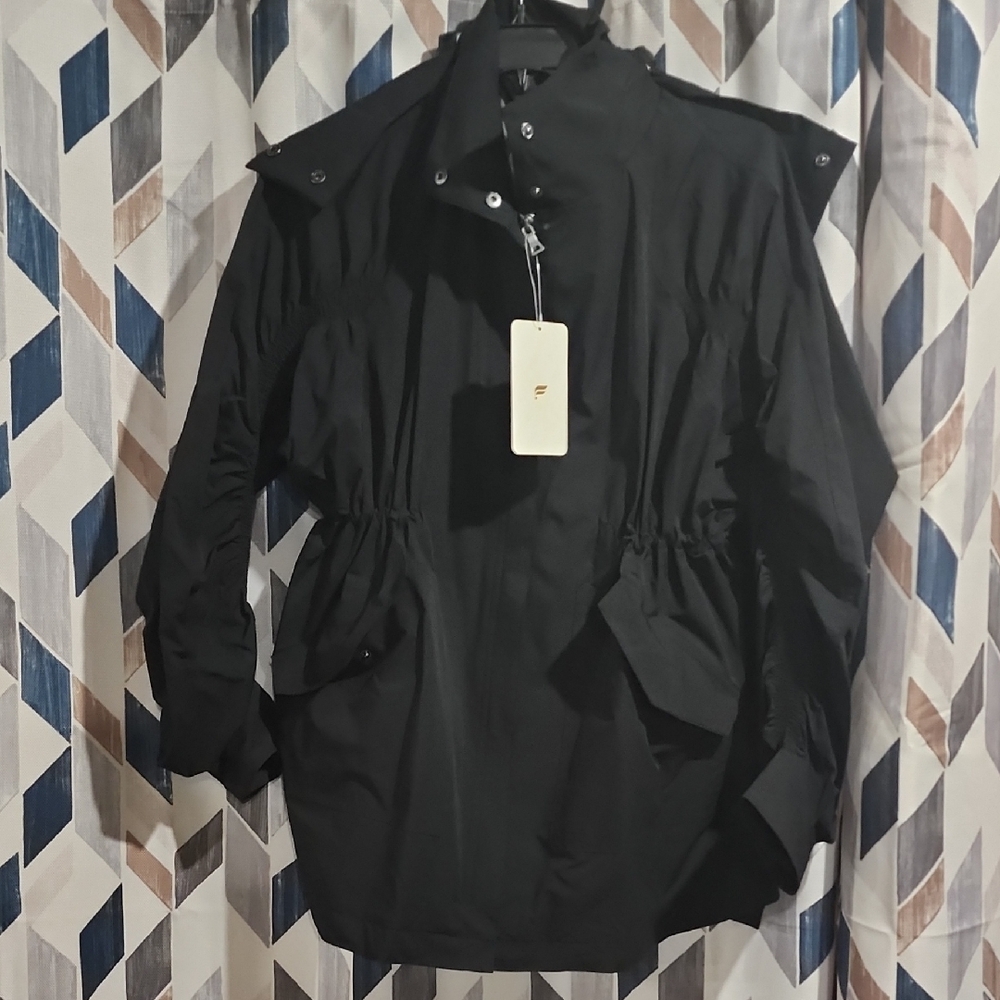 Fabletics Giana Jacket NWT Size M